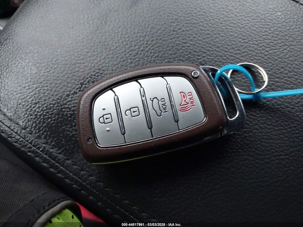 KMHD84LF3HU384826 2017 HYUNDAI ELANTRA photo no. 11