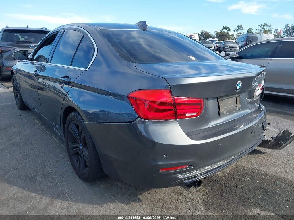WBA8B9G58JNV00573 2018 BMW 330I photo no. 3