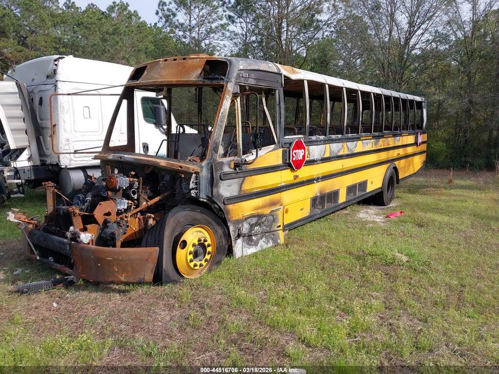 4UZABRDT5BCAT7892 2011 FREIGHTLINER CHASSIS photo no. 2