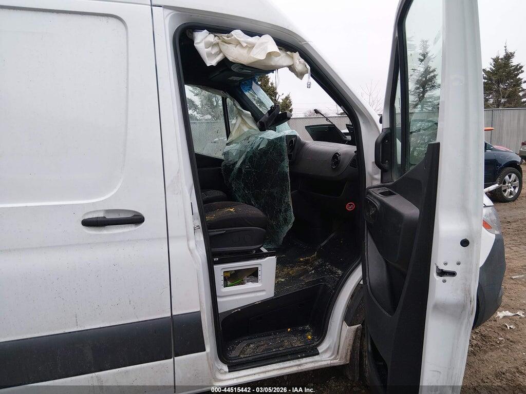 W1Y40CHY2NT112300 2022 MERCEDES-BENZ SPRINTER 2500 photo no. 5