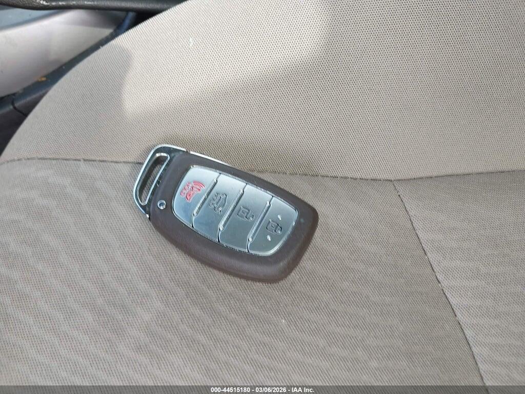5NPDH4AE3GH735712 2016 HYUNDAI ELANTRA photo no. 11