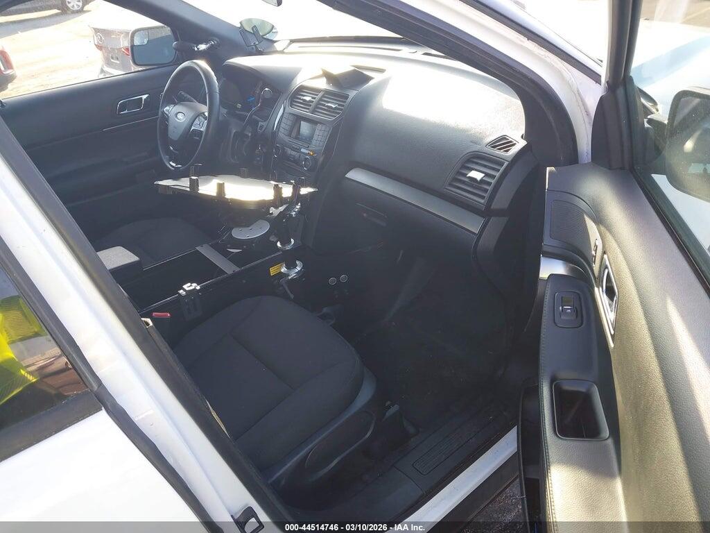 1FM5K8AR1HGD26044 2017 FORD UTILITY POLICE INTERCEPTOR photo no. 5