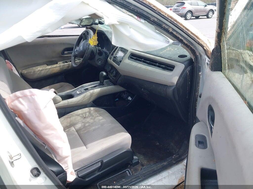 3CZRU5H38JM718640 2018 HONDA HR-V photo no. 5
