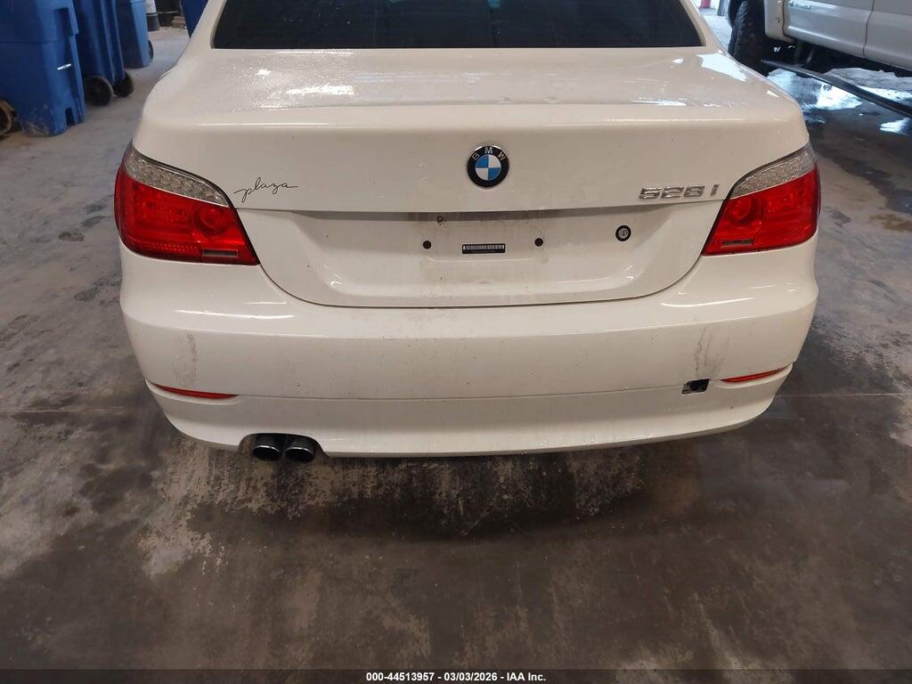 WBANU53598CT02361 2008 BMW 528I photo no. 12