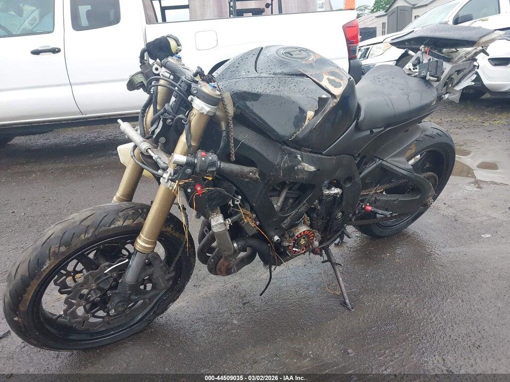 JS1GN7DA662118878 2006 SUZUKI GSX-R600 photo no. 2