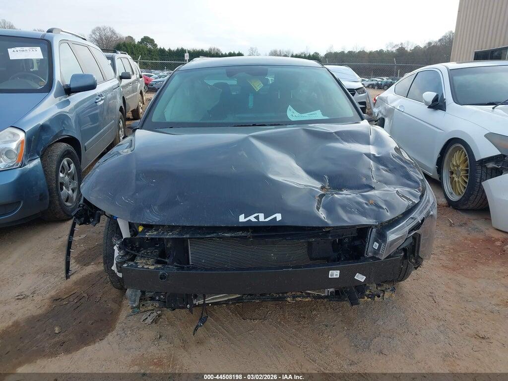 3KPFT4DEXSE239600 2025 KIA K4 photo no. 12