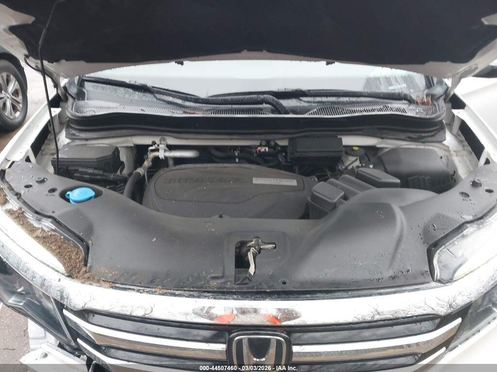 5FNYF6H08HB018378 2017 HONDA PILOT photo no. 10