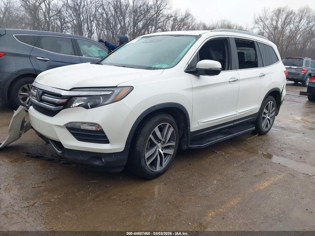 5FNYF6H08HB018378 2017 HONDA PILOT photo no. 2
