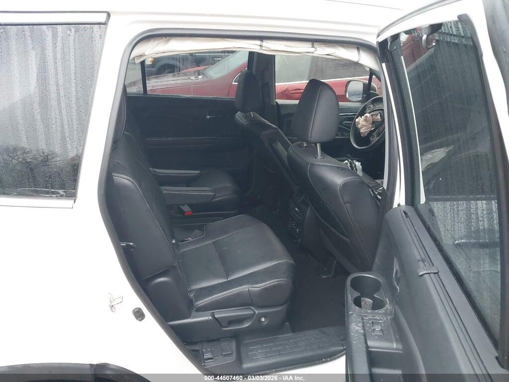 5FNYF6H08HB018378 2017 HONDA PILOT photo no. 8