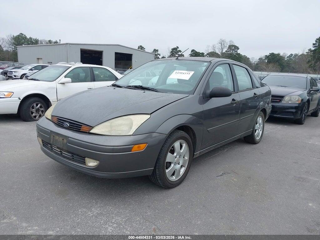 1FAFP383X2W141086 2002 FORD FOCUS photo no. 2