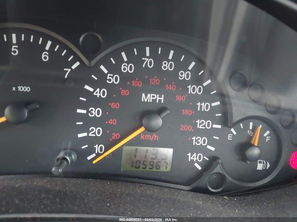 1FAFP383X2W141086 2002 FORD FOCUS photo no. 7