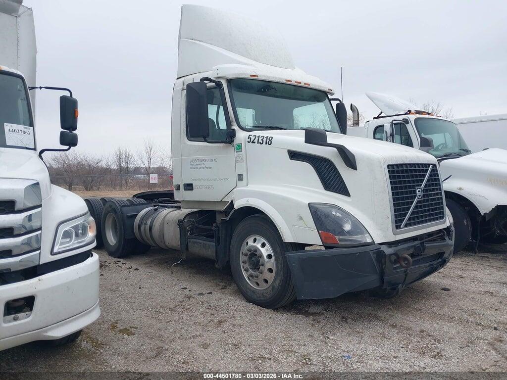 4V4NC9EG1GN962946 2016 VOLVO VN photo no. 1