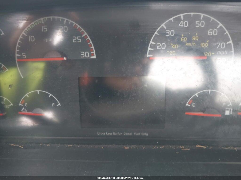 4V4NC9EG1GN962946 2016 VOLVO VN photo no. 5