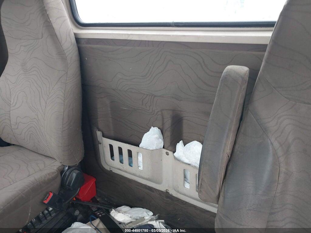4V4NC9EG1GN962946 2016 VOLVO VN photo no. 6