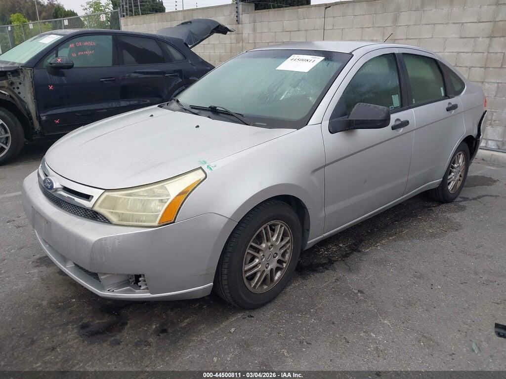 1FAHP3FN5BW152462 2011 FORD FOCUS photo no. 2