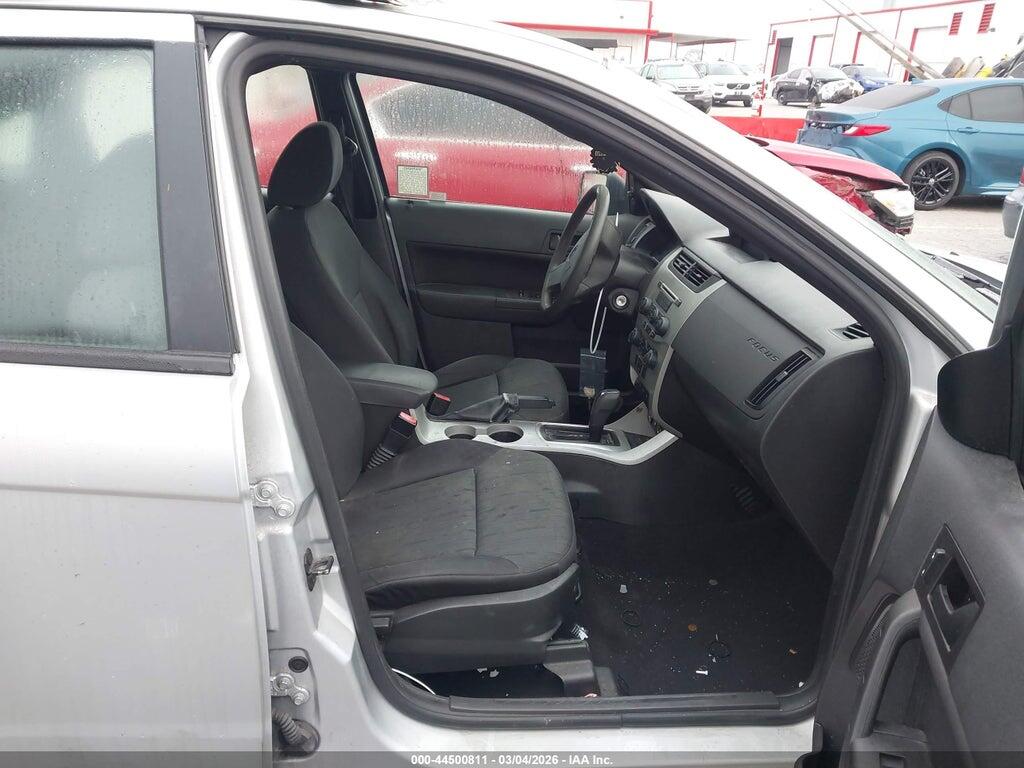 1FAHP3FN5BW152462 2011 FORD FOCUS photo no. 5