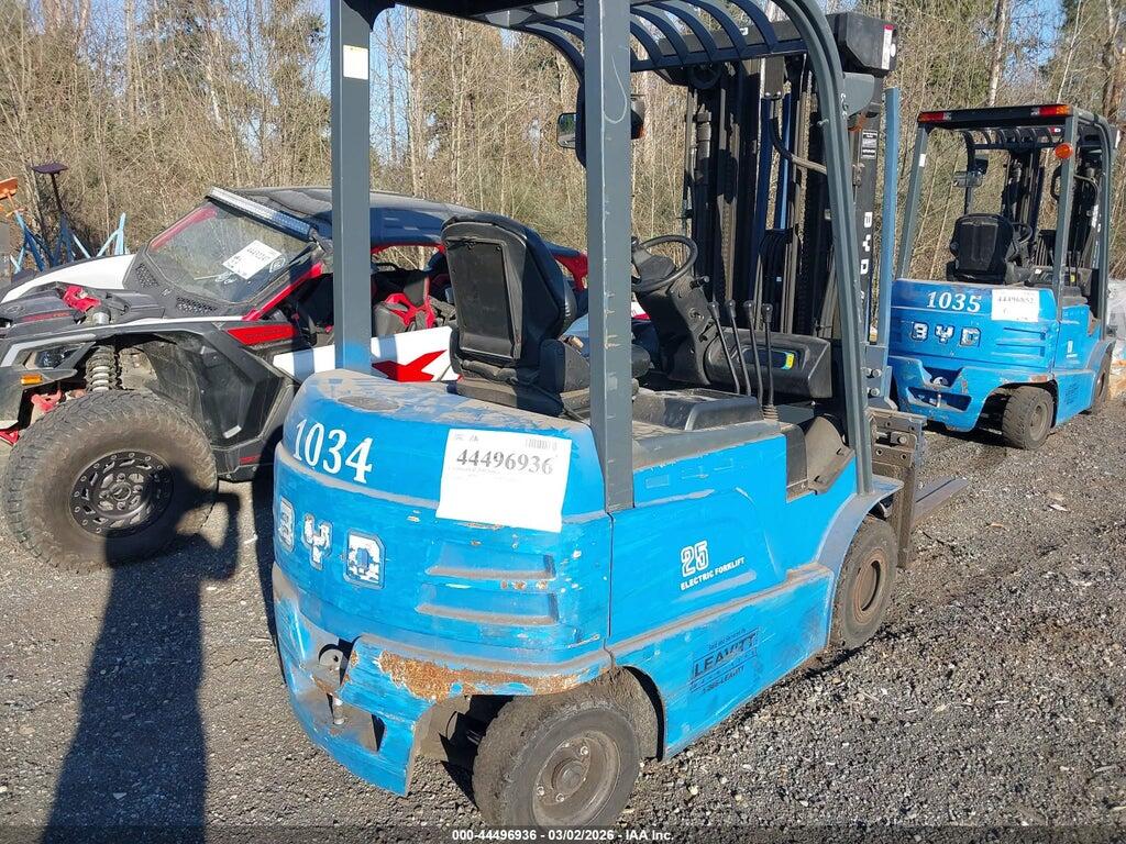 00000000701210252 2022 BYD ECB25 FORKLIFT photo no. 4