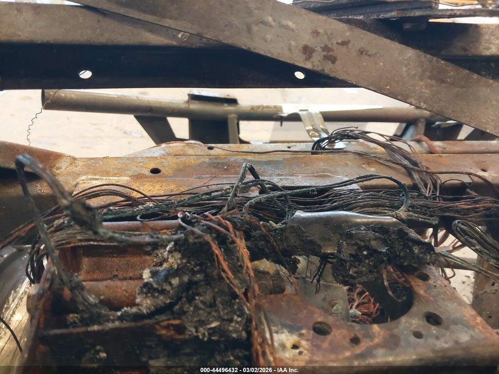 4XARSU993P8073179 2023 POLARIS RANGER photo no. 7