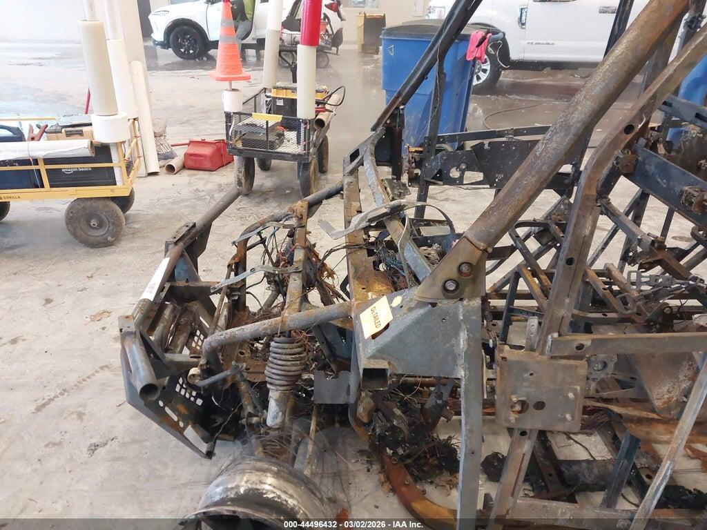 4XARSU993P8073179 2023 POLARIS RANGER photo no. 9