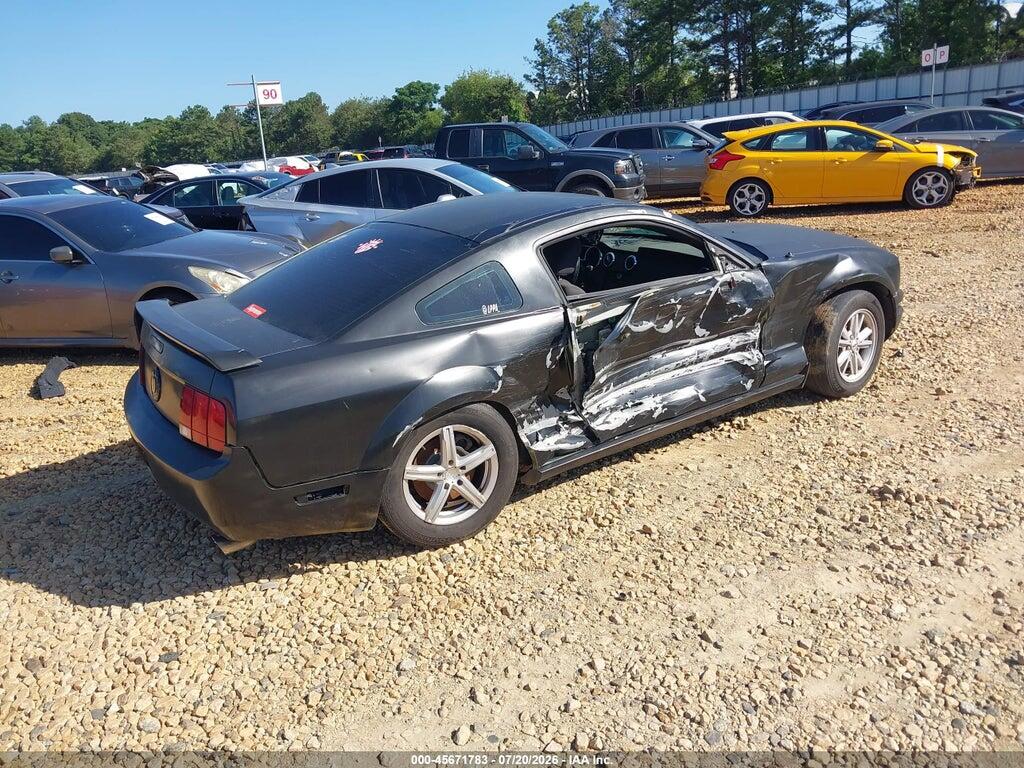 1ZVFT80N155186828 2005 FORD MUSTANG photo no. 4