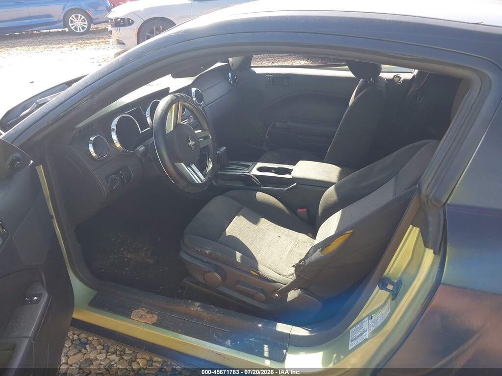 1ZVFT80N155186828 2005 FORD MUSTANG photo no. 5