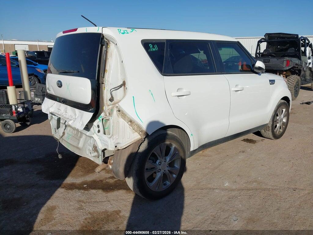 KNDJP3A53G7306994 2016 KIA SOUL photo no. 4