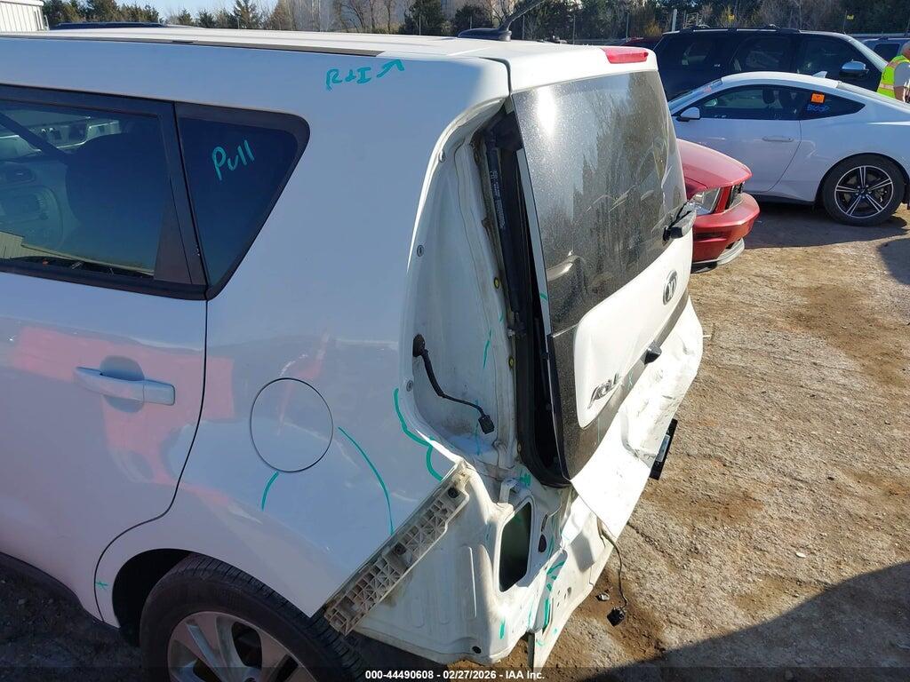 KNDJP3A53G7306994 2016 KIA SOUL photo no. 6