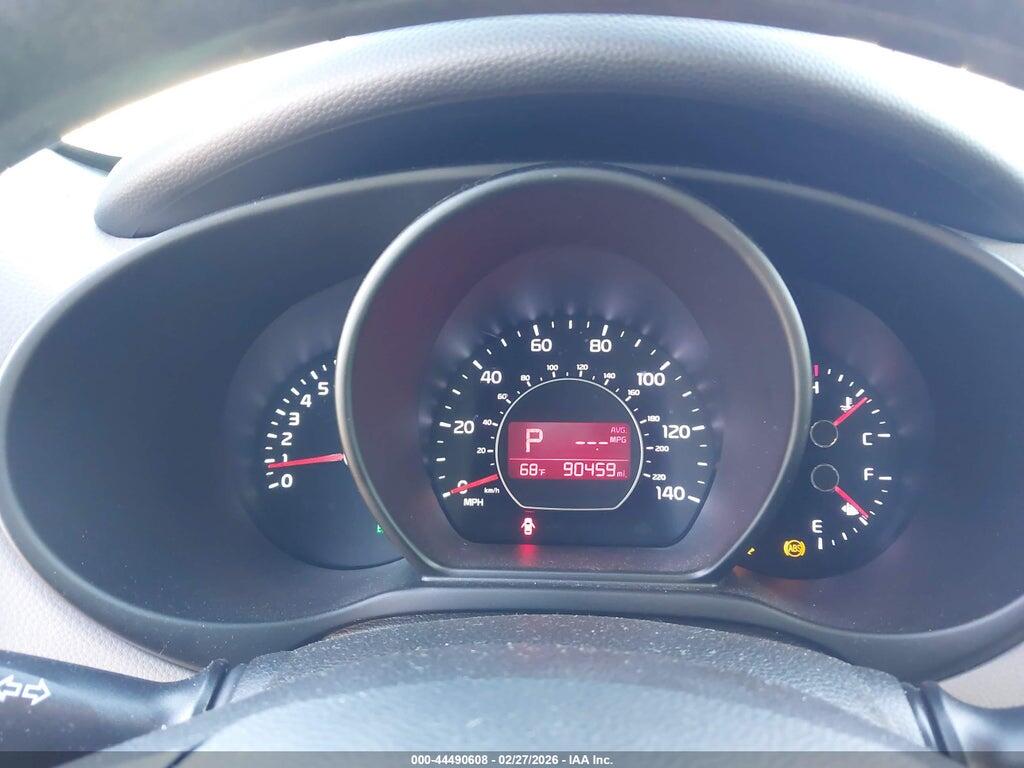 KNDJP3A53G7306994 2016 KIA SOUL photo no. 7