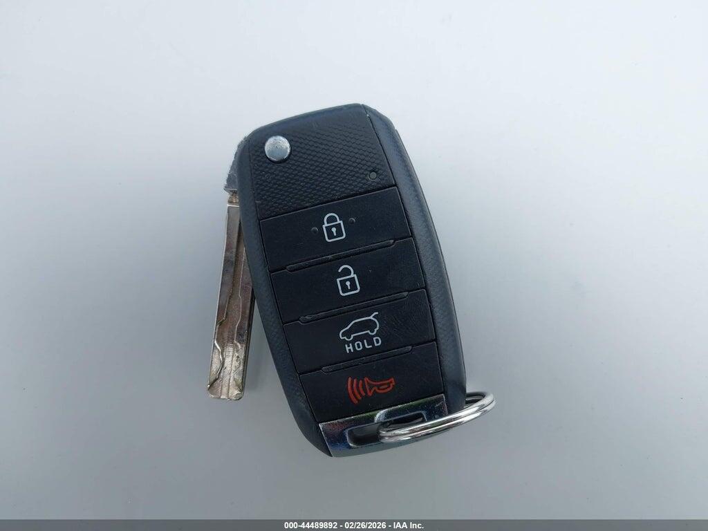 KNDJN2A26E7702937 2014 KIA SOUL photo no. 11