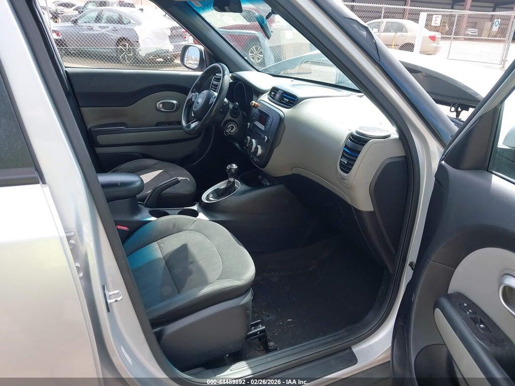 KNDJN2A26E7702937 2014 KIA SOUL photo no. 5