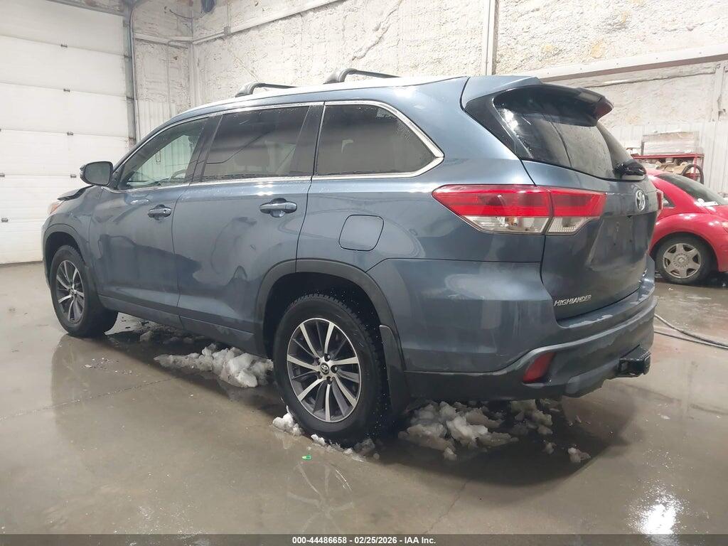 5TDJZRFH6HS413674 2017 TOYOTA HIGHLANDER photo no. 3