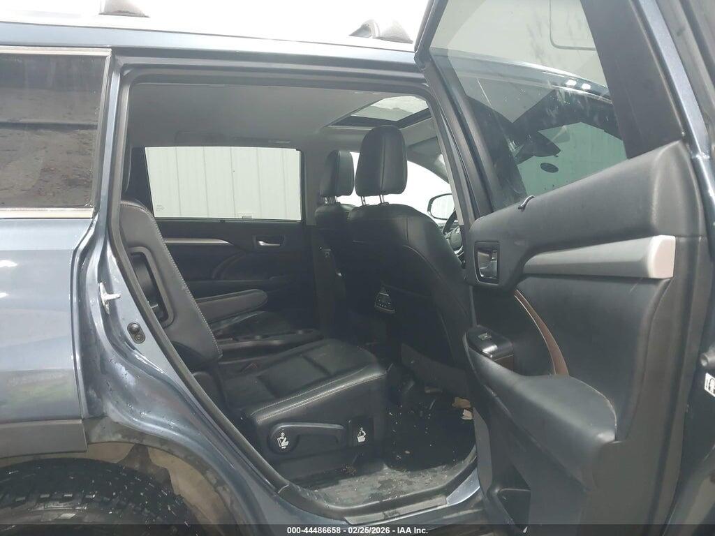 5TDJZRFH6HS413674 2017 TOYOTA HIGHLANDER photo no. 8