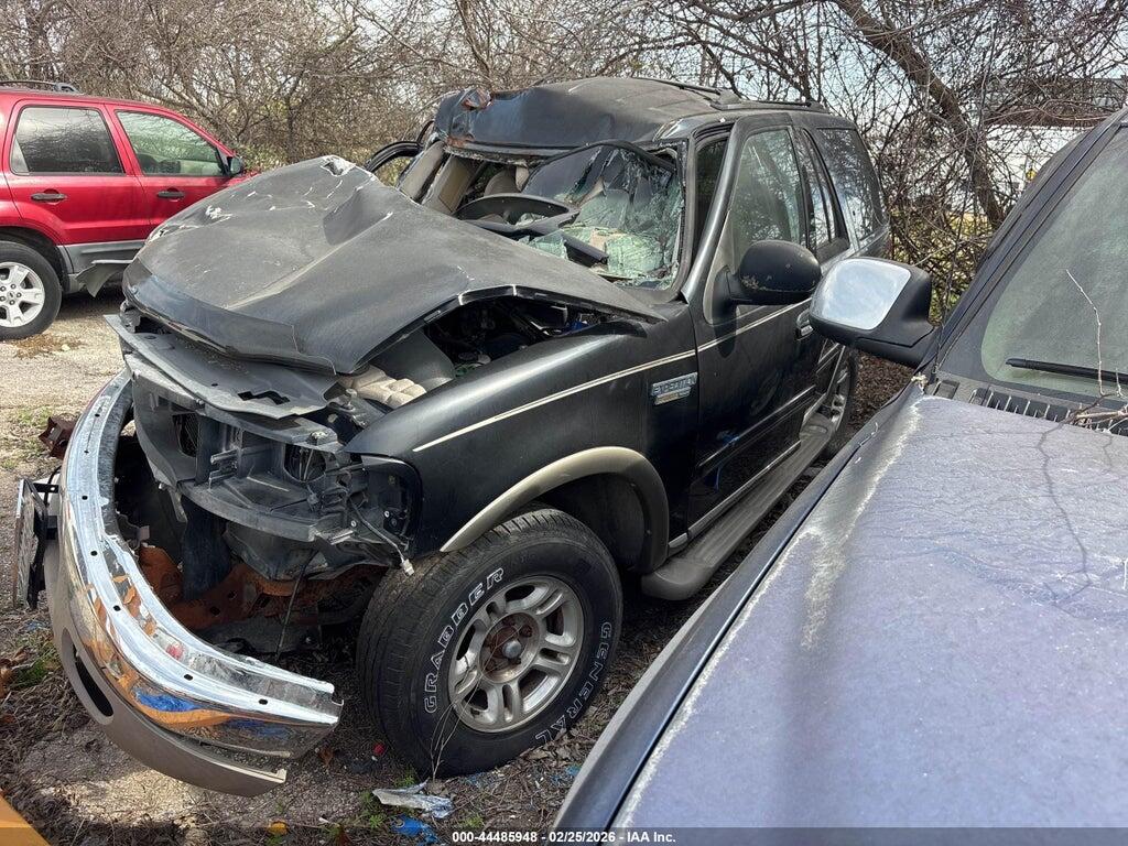1FMRU17L72LA22706 2002 FORD EXPEDITION photo no. 2