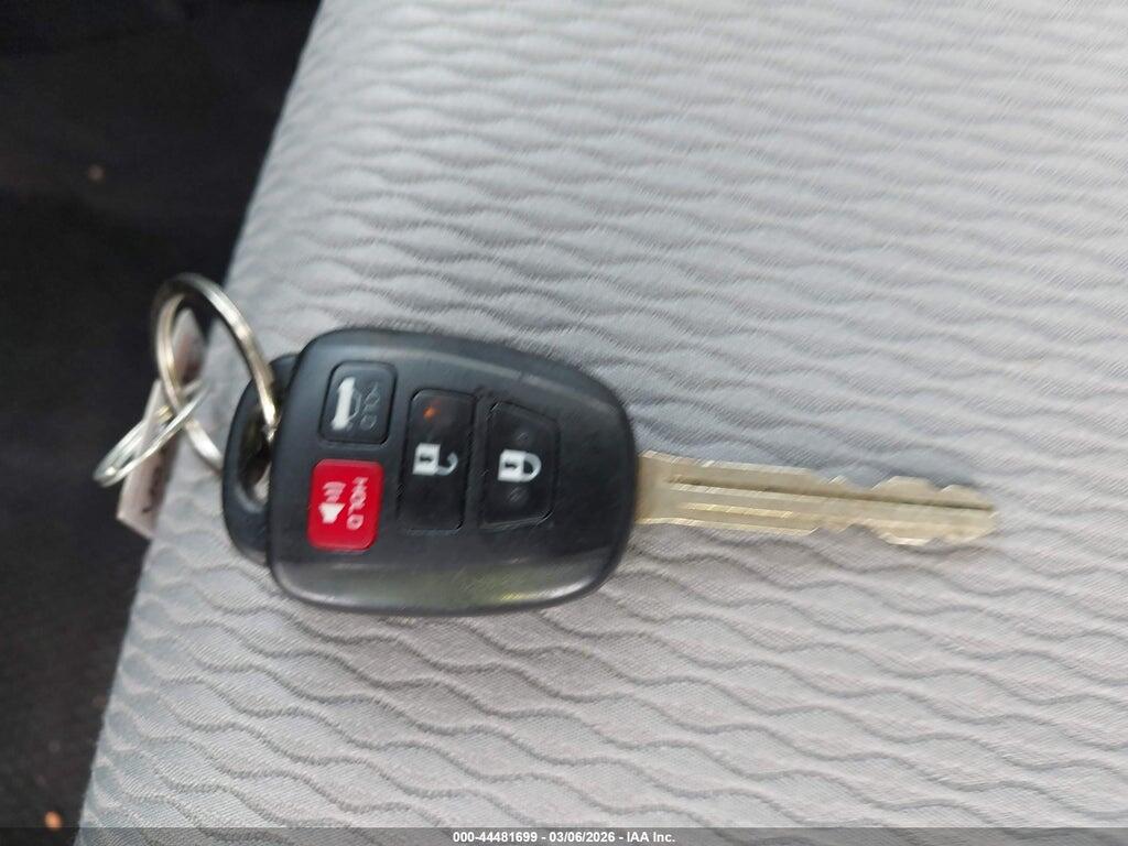 2T1BURHE1FC473647 2015 TOYOTA COROLLA photo no. 11