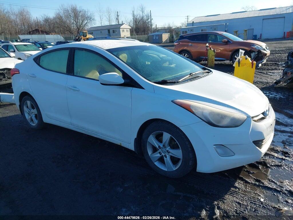 5NPDH4AE8DH349864 2013 HYUNDAI ELANTRA photo no. 1
