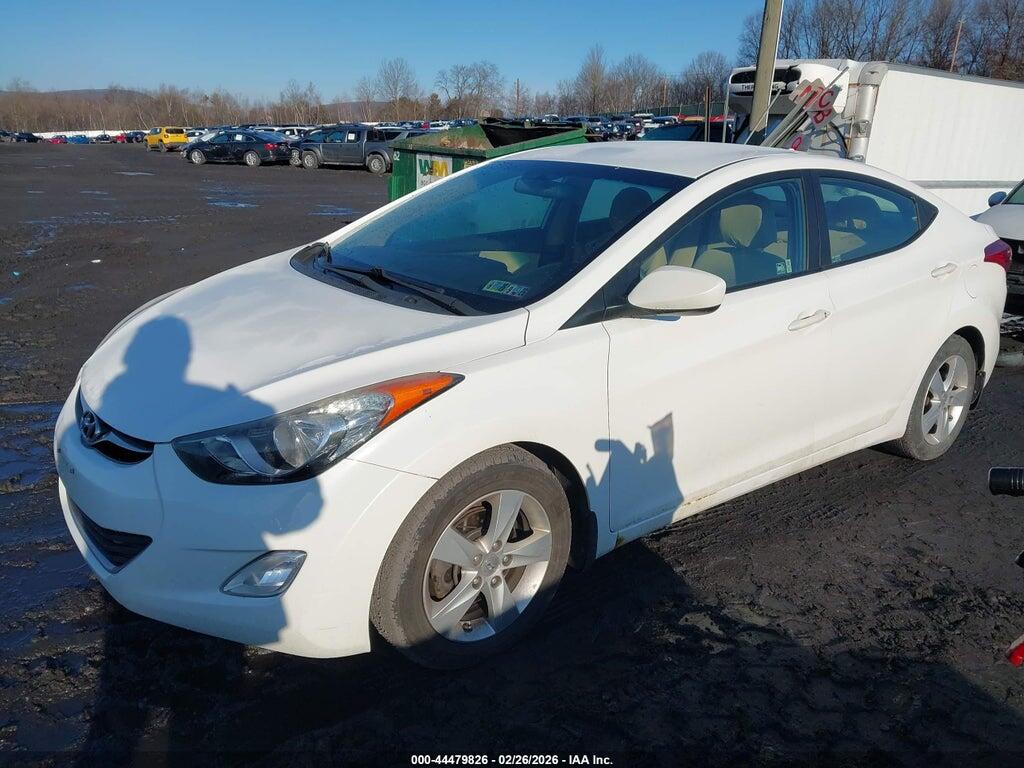 5NPDH4AE8DH349864 2013 HYUNDAI ELANTRA photo no. 2