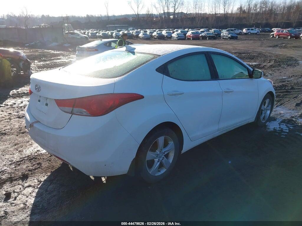 5NPDH4AE8DH349864 2013 HYUNDAI ELANTRA photo no. 4