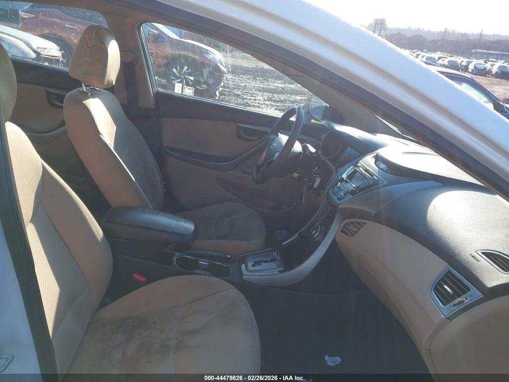5NPDH4AE8DH349864 2013 HYUNDAI ELANTRA photo no. 5