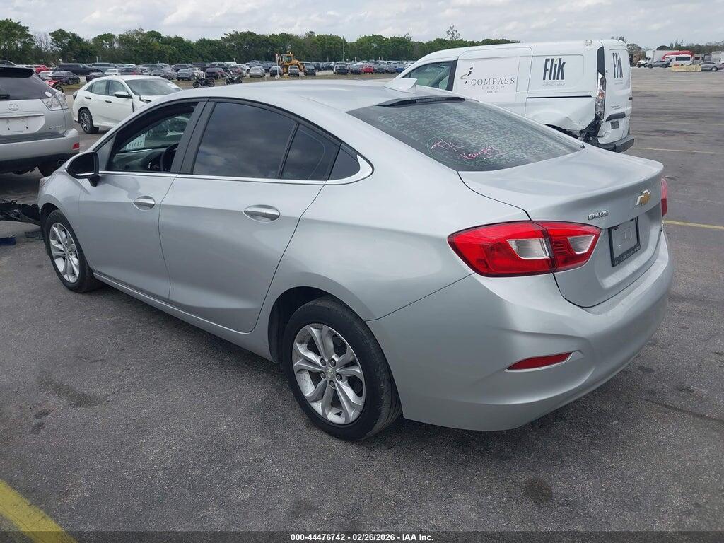 1G1BE5SM2K7123115 2019 CHEVROLET CRUZE photo no. 3