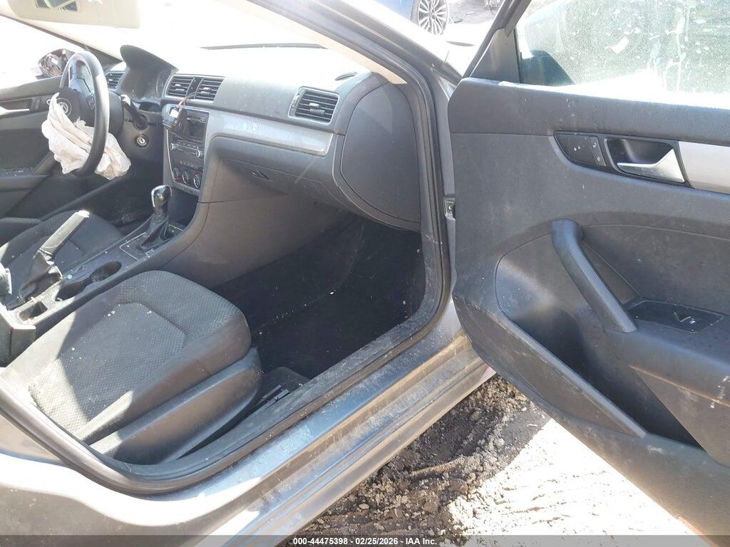 1VWAH7A38DC028127 2013 VOLKSWAGEN PASSAT photo no. 5