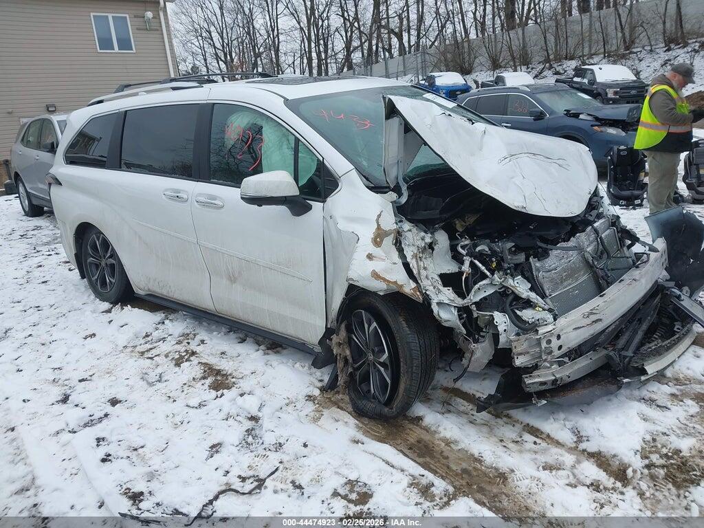 5TDESKFC1TS228622 2026 TOYOTA SIENNA photo no. 1
