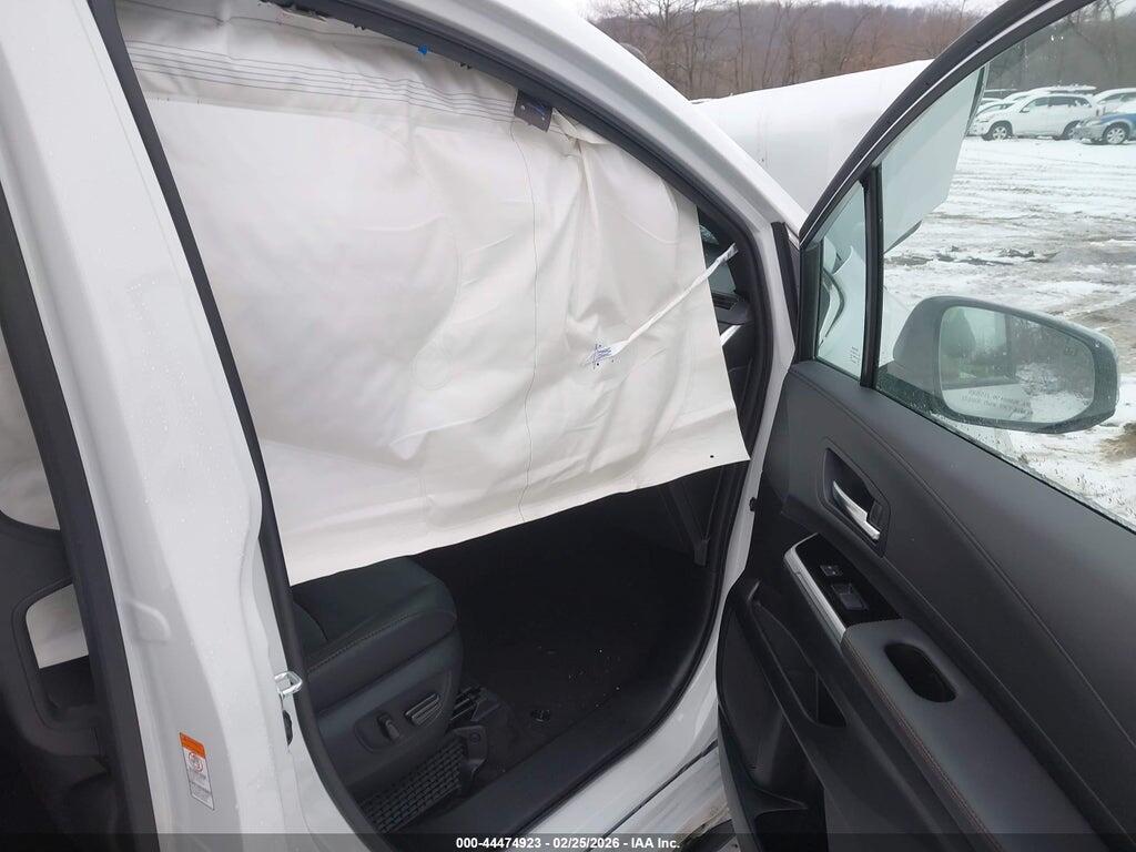 5TDESKFC1TS228622 2026 TOYOTA SIENNA photo no. 5