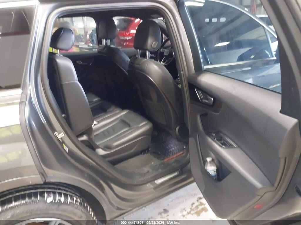 WA1AAAF71KD008805 2019 AUDI Q7 photo no. 8