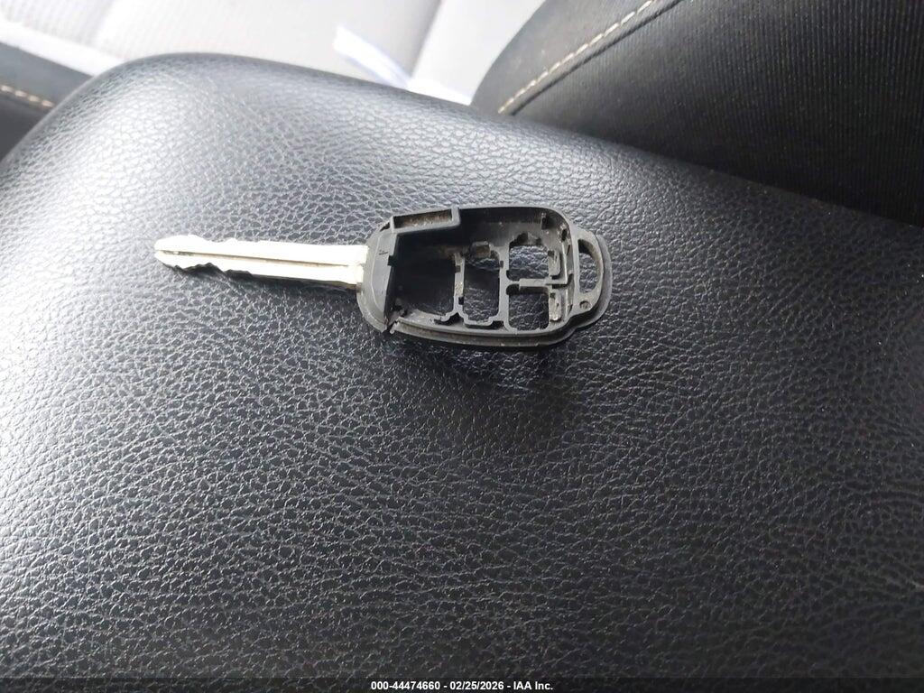 2T3WFREV1GW270071 2016 TOYOTA RAV4 photo no. 11