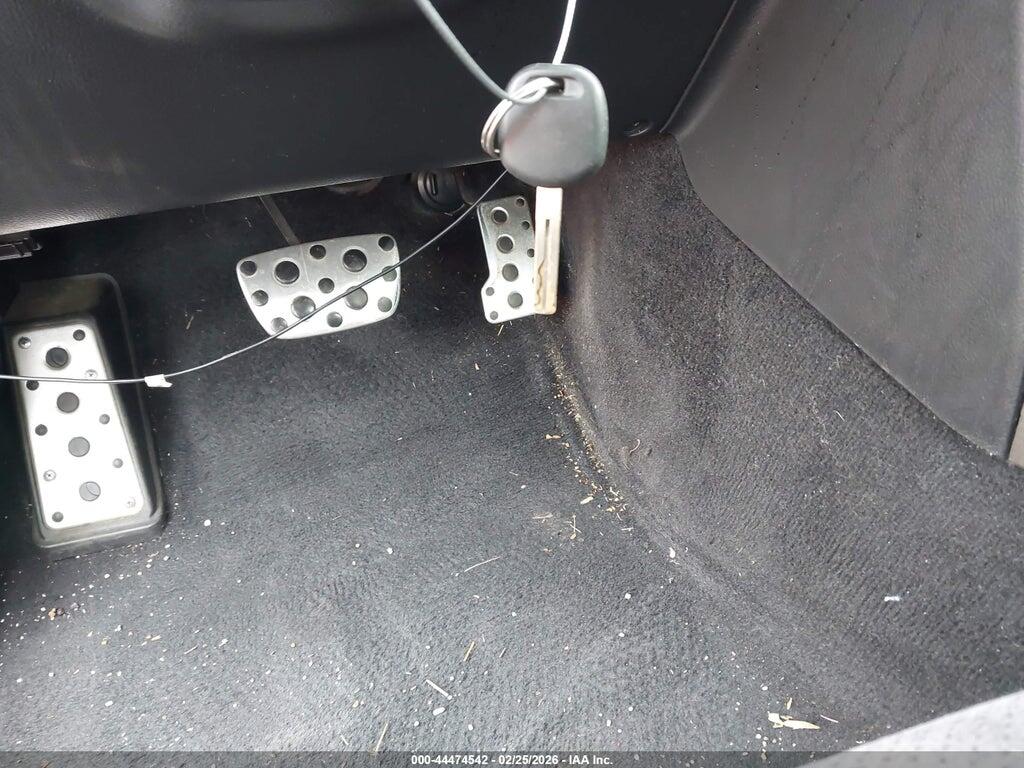 JTHBD182910015234 2001 LEXUS IS 300 photo no. 11