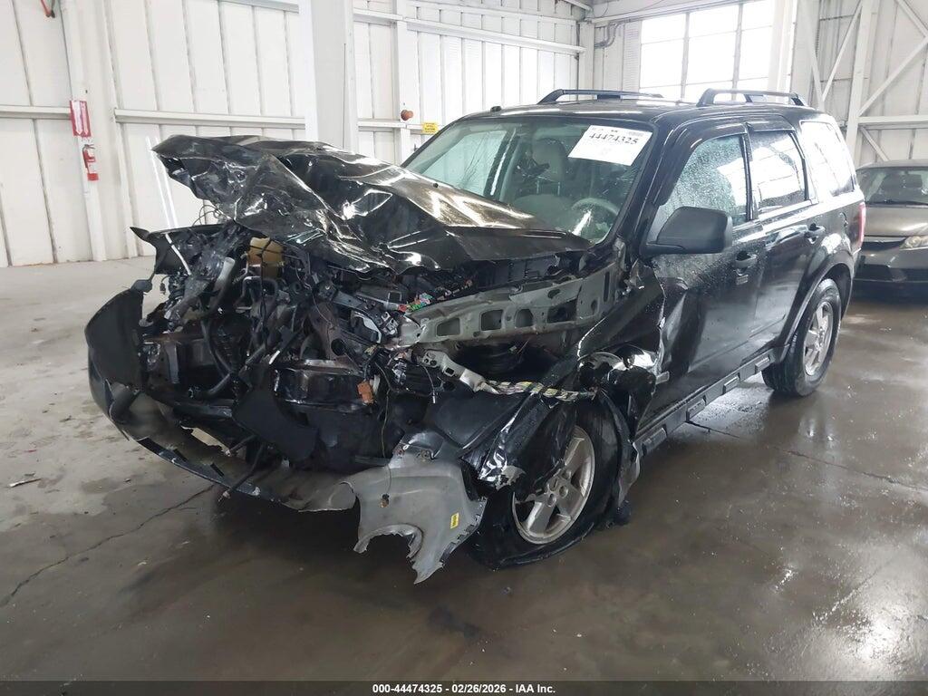 1FMCU03198KC15538 2008 FORD ESCAPE photo no. 2