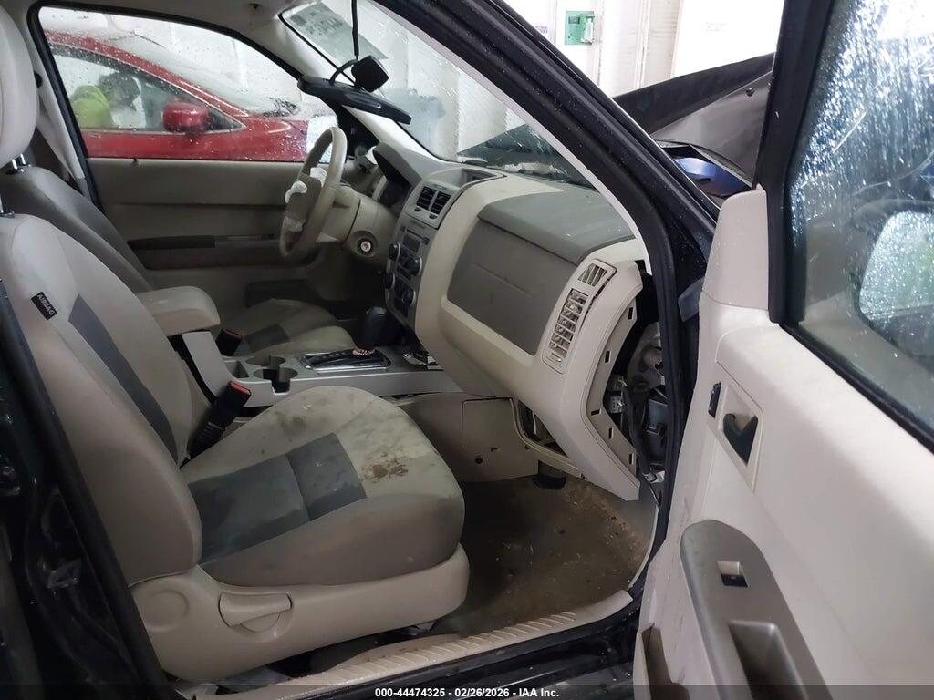 1FMCU03198KC15538 2008 FORD ESCAPE photo no. 5