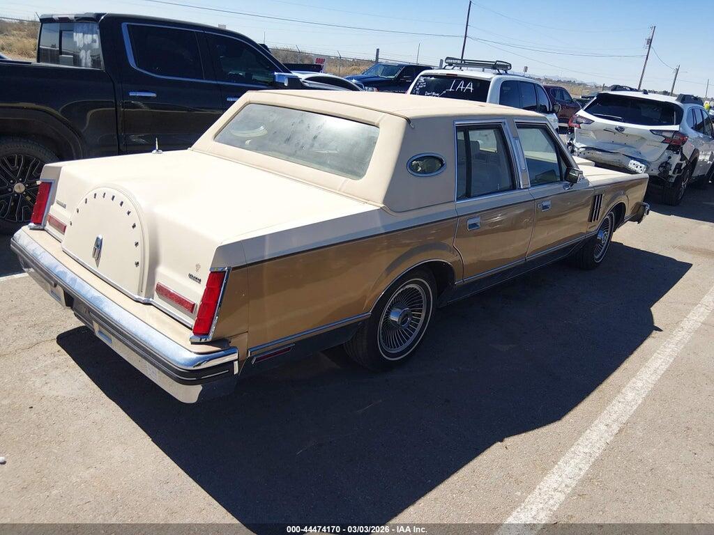 1MRBP96FXCY630518 1982 LINCOLN MARK VI photo no. 4