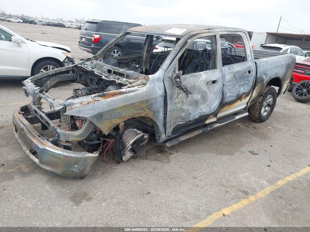 1C6RR7LT0KS582157 2019 RAM 1500 CLASSIC photo no. 2