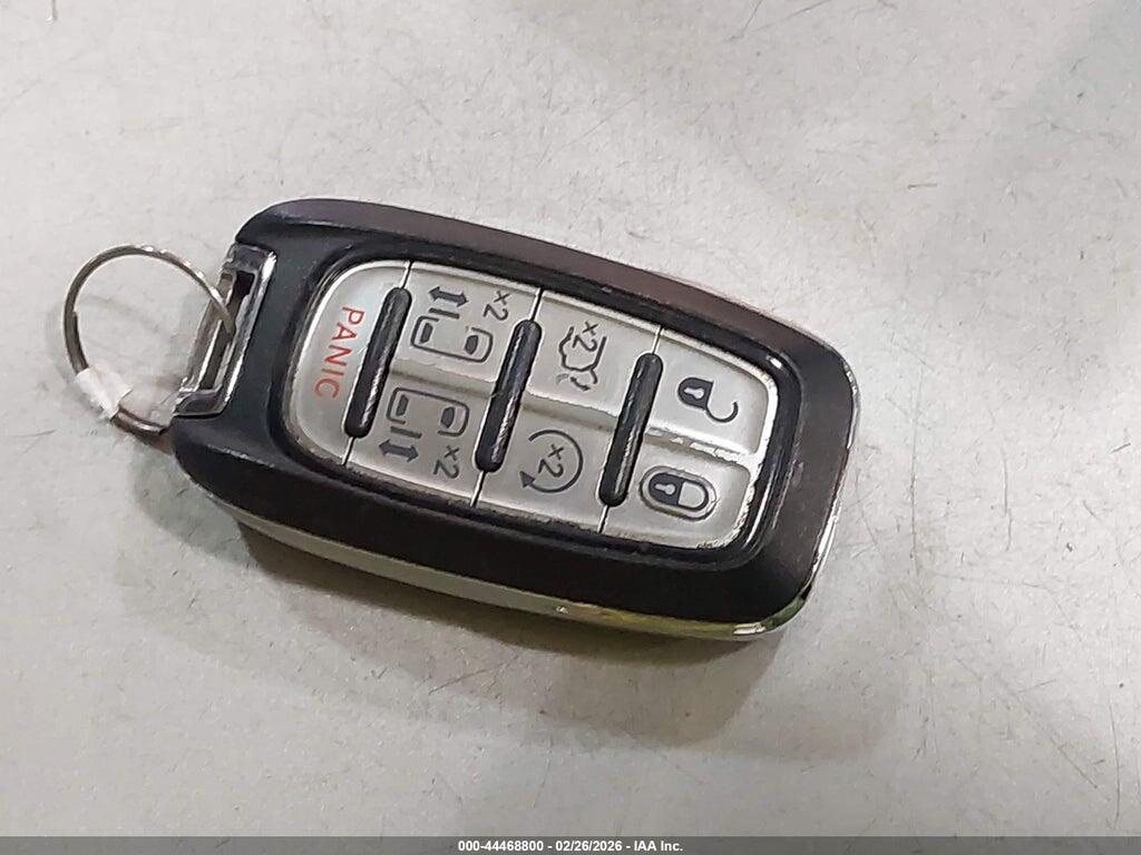 2C4RC1BG9HR687933 2017 CHRYSLER PACIFICA photo no. 11
